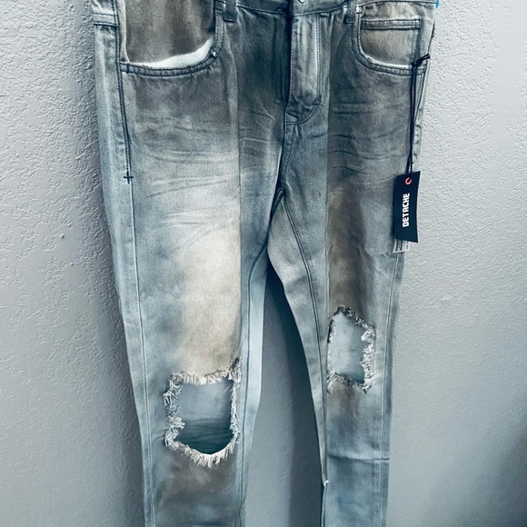 NEW! Detache Labs Gray Distressed Denim Jeans - Picture 5 of 8